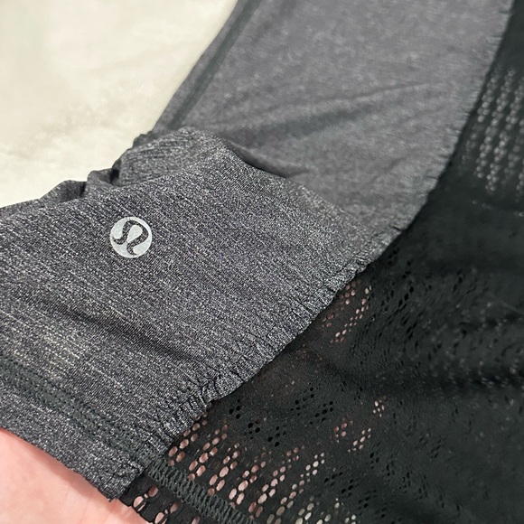 Lululemon Like In The Flow Tank Gray Black Ruched Gathered Top Workout Athletic - Picture 4 of 5